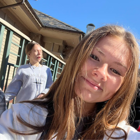 Meet your Posher, Cate - Picture 1 of 1